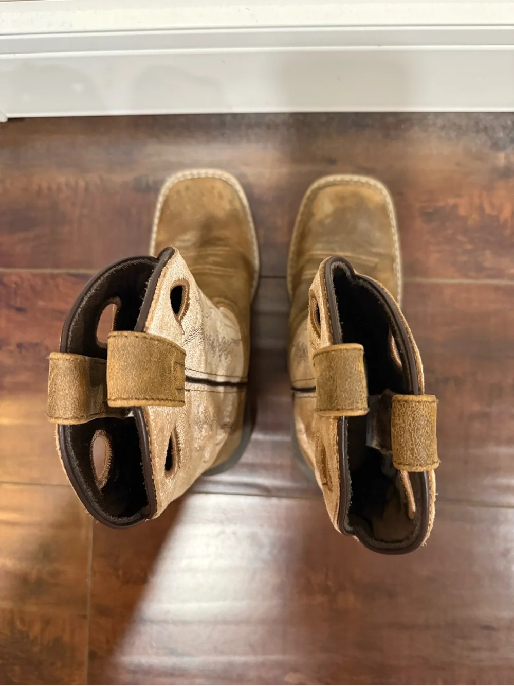 Kids Pull-On Western Boots in Brown and Tan